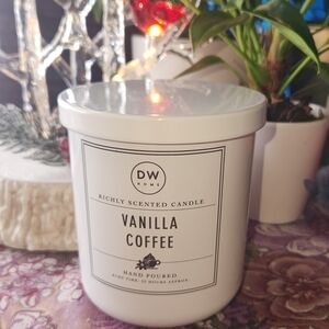 DW Home Vanilla Coffee Candle
